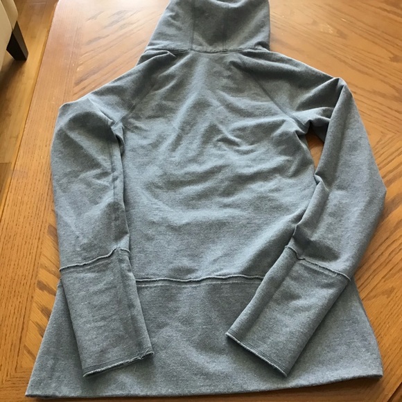 Lululemon Heavyweight Pullover Hoodie - Picture 2 of 10